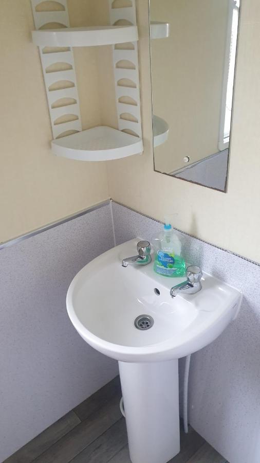 Holiday Home In Lyons Robin Hood Holiday Park Meliden المظهر الخارجي الصورة